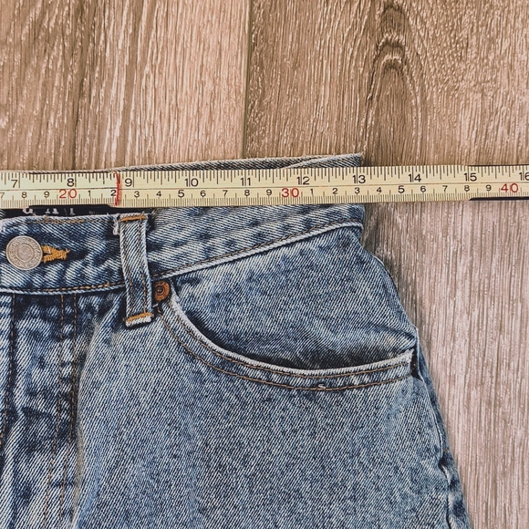 GAP Women's Classic Blue Straight Leg Jeans - Picture 6 of 8